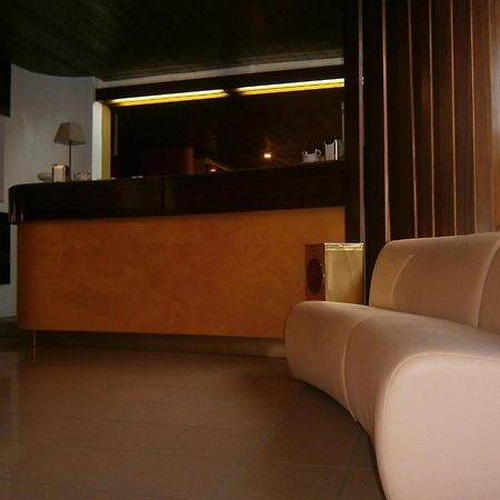 Hotel Corona Термоли Екстериор снимка