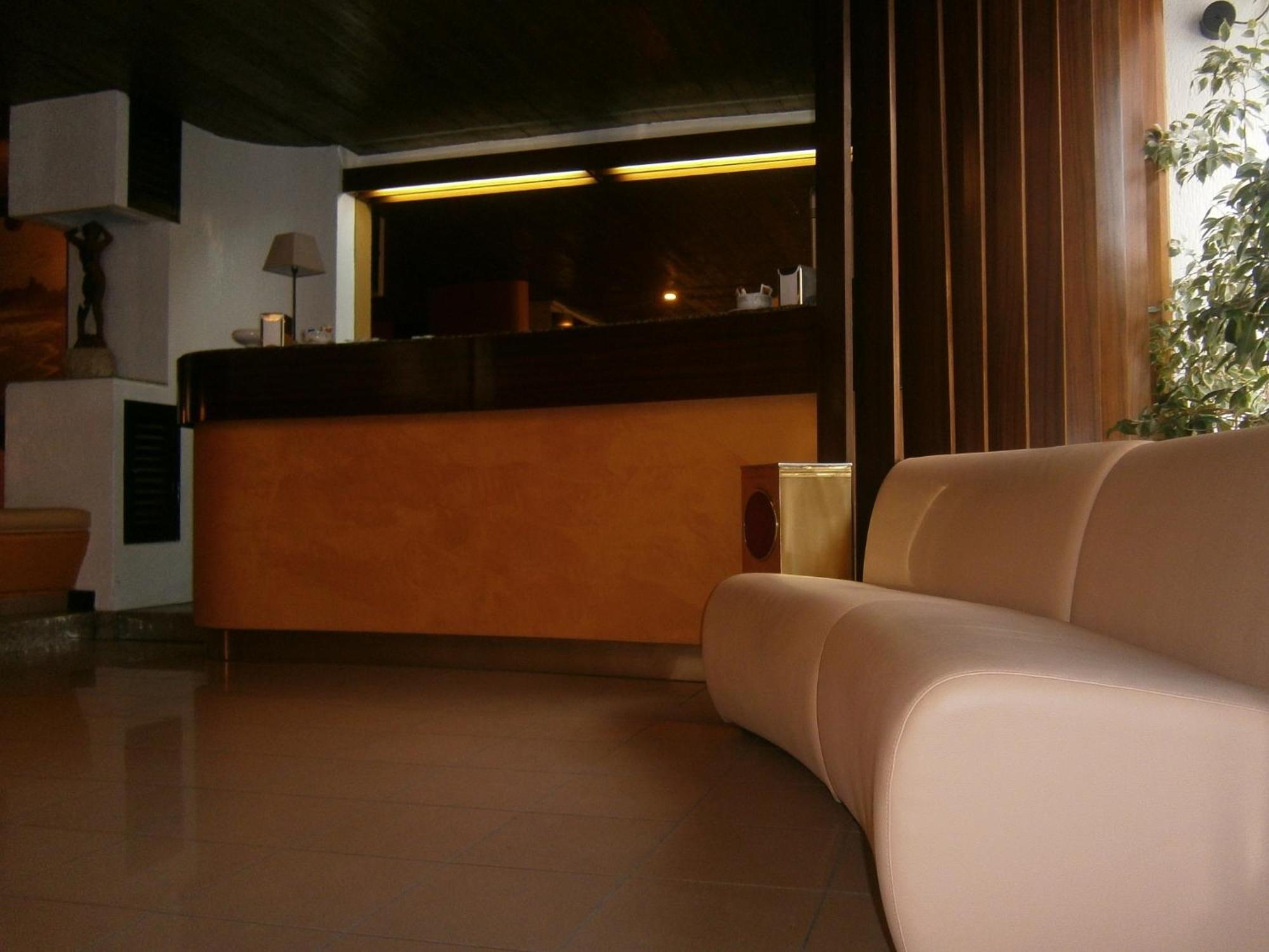 Hotel Corona Термоли Екстериор снимка