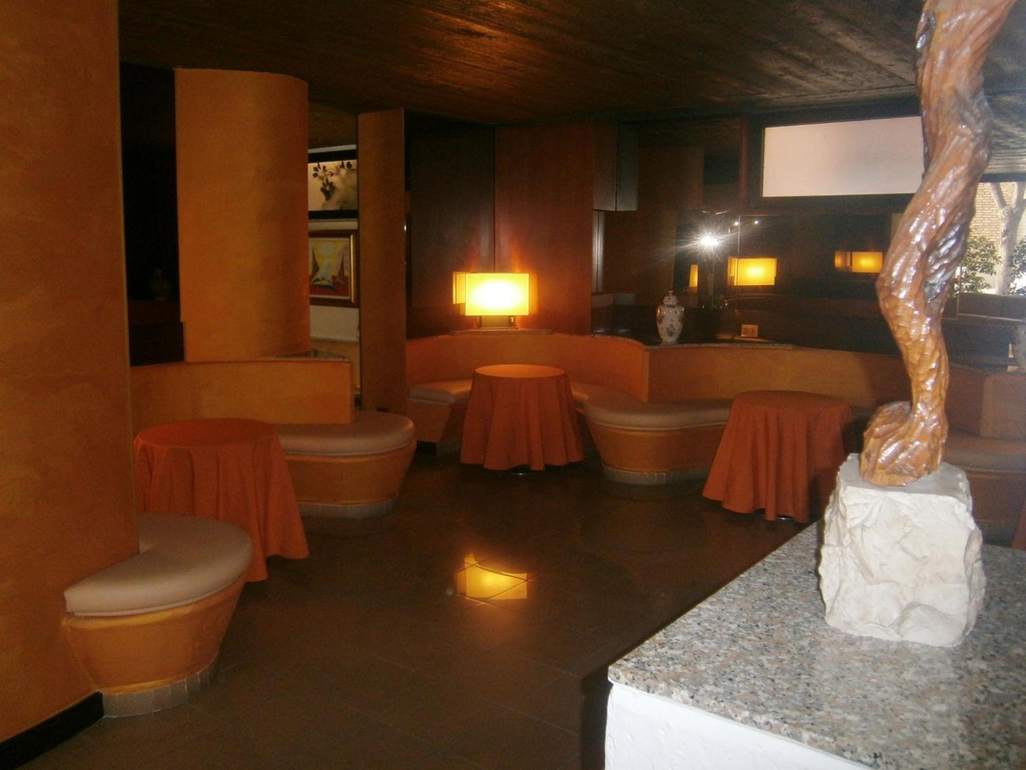 Hotel Corona Термоли Екстериор снимка