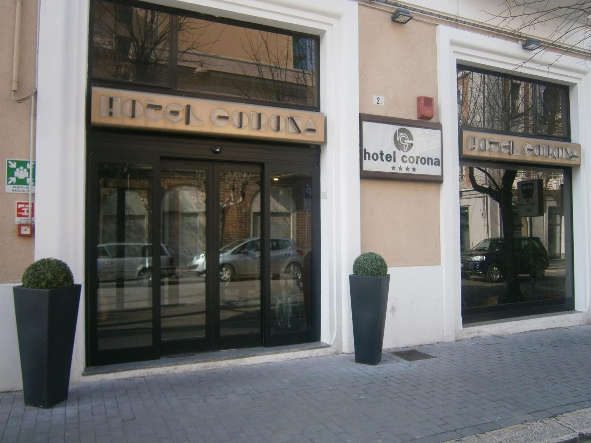 Hotel Corona Термоли Екстериор снимка
