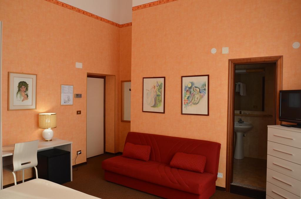 Hotel Corona Термоли Екстериор снимка