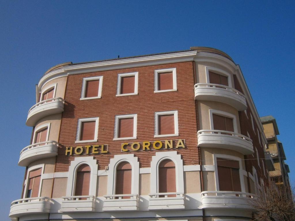 Hotel Corona Термоли Екстериор снимка